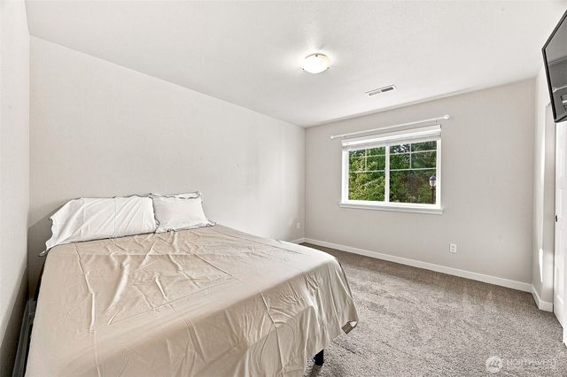 8834 Shepard Way NE, Olympia, WA 98516