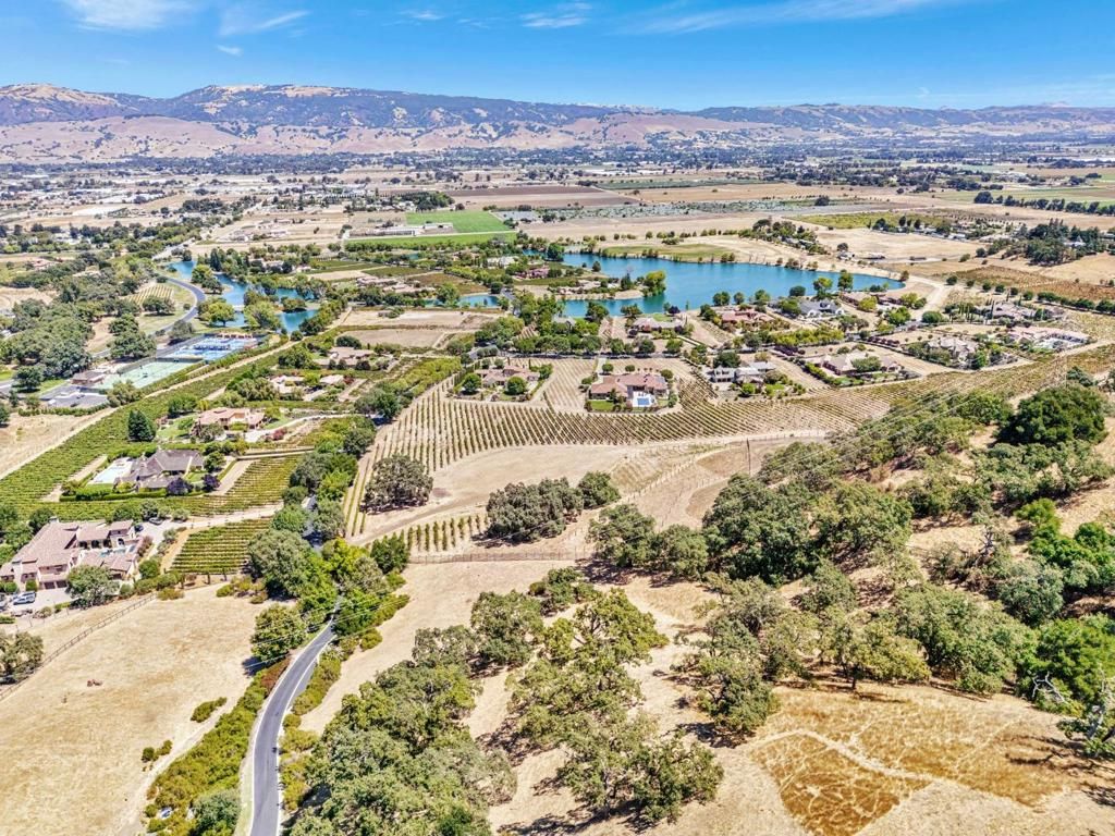 Image 13 of property listing at 1322 Lions Peak Lane, San Martin, CA 95046