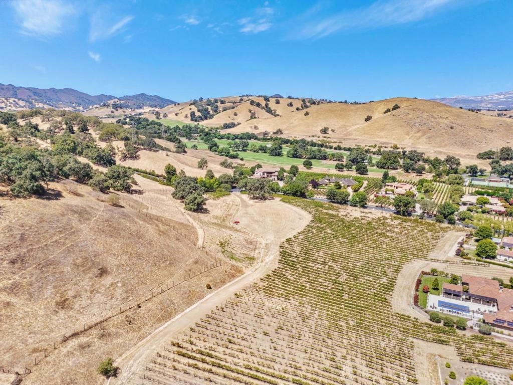 Image 15 of property listing at 1322 Lions Peak Lane, San Martin, CA 95046