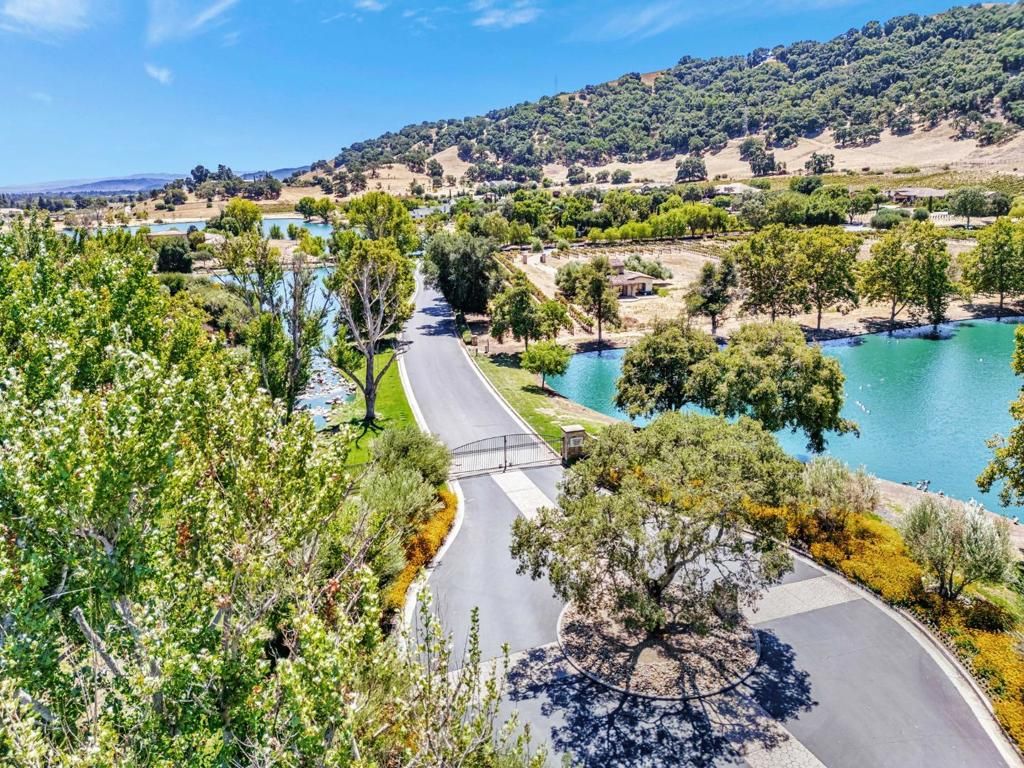 Image 20 of property listing at 1322 Lions Peak Lane, San Martin, CA 95046