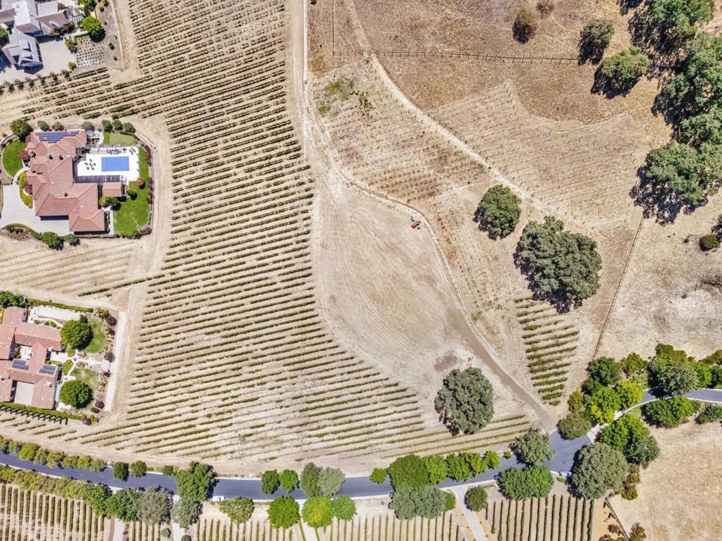 Image 9 of property listing at 1322 Lions Peak Lane, San Martin, CA 95046