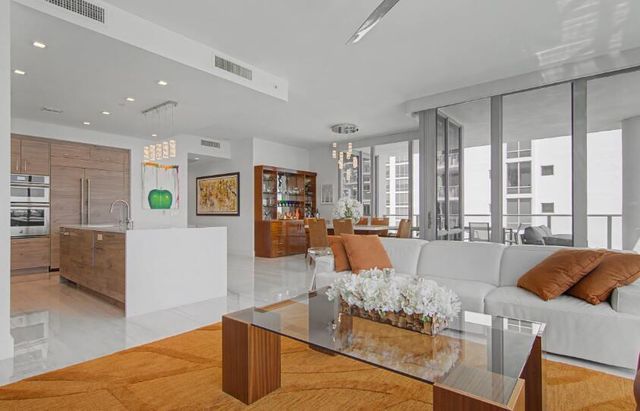 3 Water Club Way 1201, North Palm Beach, FL 33408