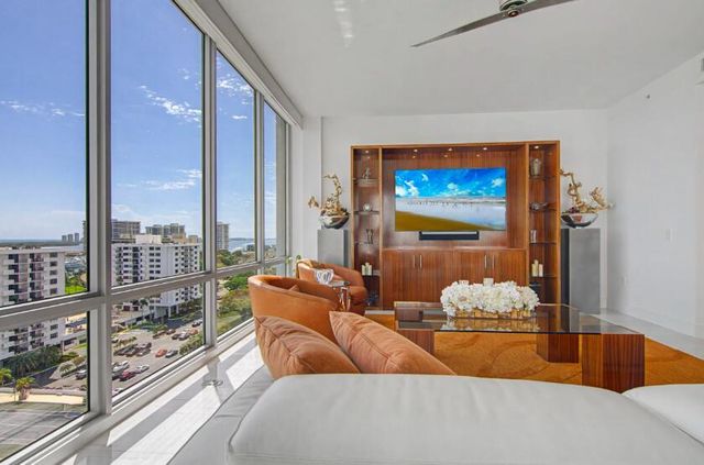 3 Water Club Way 1201, North Palm Beach, FL 33408