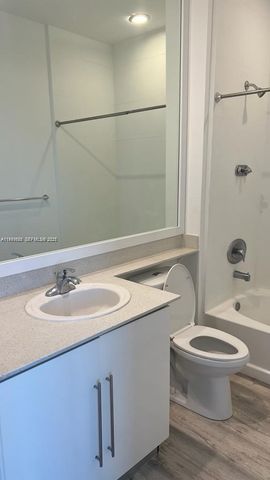 335 S BISCAYNE BL UPH-00, Miami, FL 33131