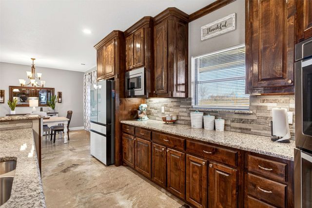 1081 County Road 3591, Paradise, TX 76073