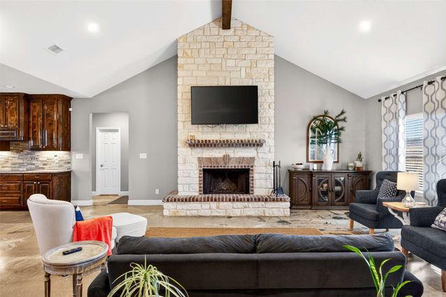 1081 County Road 3591, Paradise, TX 76073