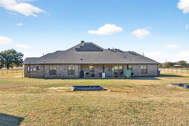 1081 County Road 3591, Paradise, TX 76073