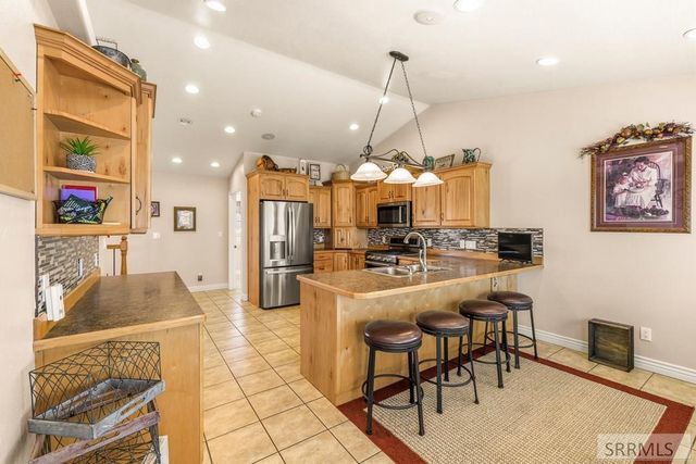 21 N 460 W, Blackfoot, ID 83221