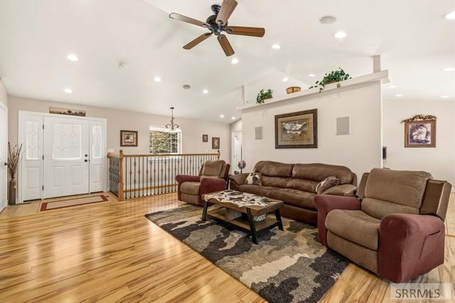 21 N 460 W, Blackfoot, ID 83221