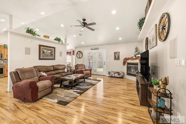 21 N 460 W, Blackfoot, ID 83221