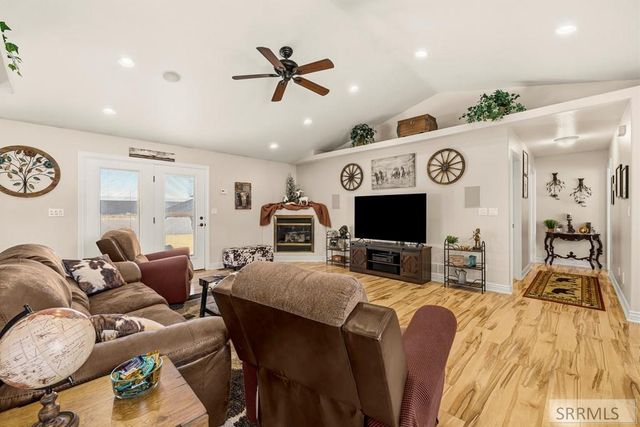 21 N 460 W, Blackfoot, ID 83221