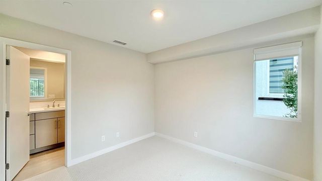 4841 Canyon Vw, San Diego, CA 92117