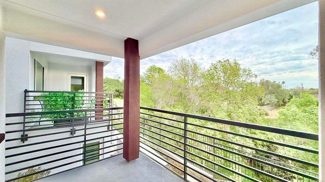 4841 Canyon Vw, San Diego, CA 92117