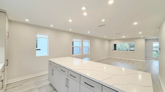 4841 Canyon Vw, San Diego, CA 92117