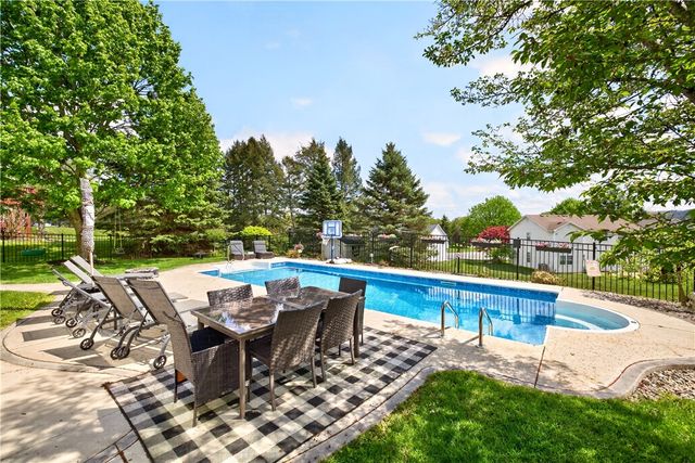 109 Broadmoor Trail, Perinton, NY 14450