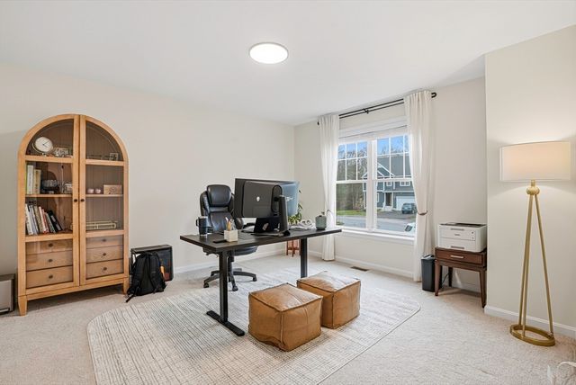 6 Sycamore Way, Medway, MA 02053