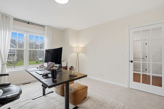 6 Sycamore Way, Medway, MA 02053