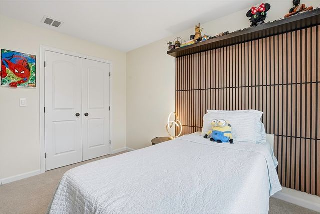 6 Sycamore Way, Medway, MA 02053