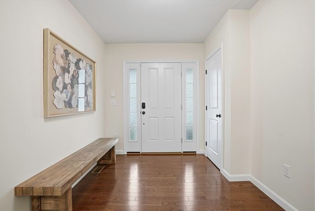 6 Sycamore Way, Medway, MA 02053