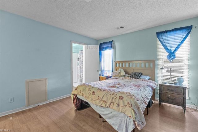 1363 Cypress PL, Chesapeake, VA 23320