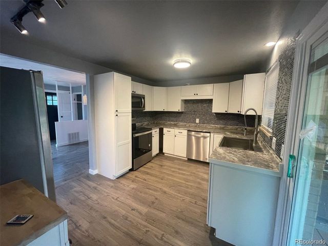 6139 S Adams Dr, Centennial, CO 80121