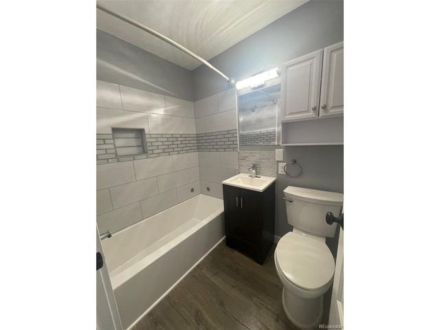 6139 S Adams Dr, Centennial, CO 80121