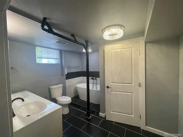 6139 S Adams Dr, Centennial, CO 80121