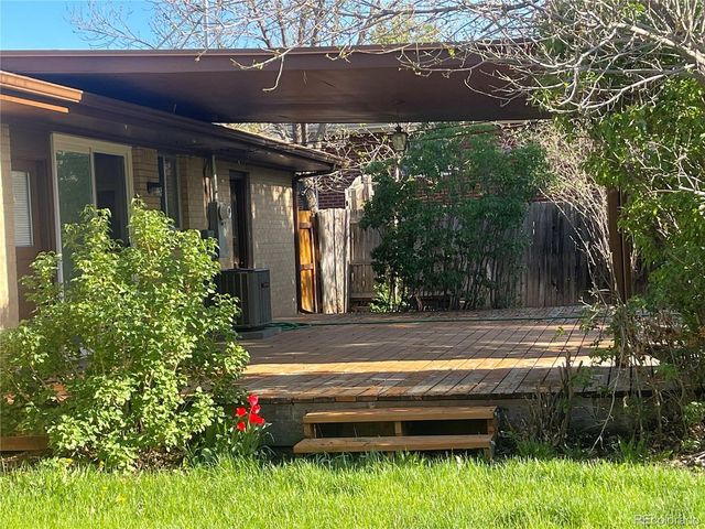 6139 S Adams Dr, Centennial, CO 80121