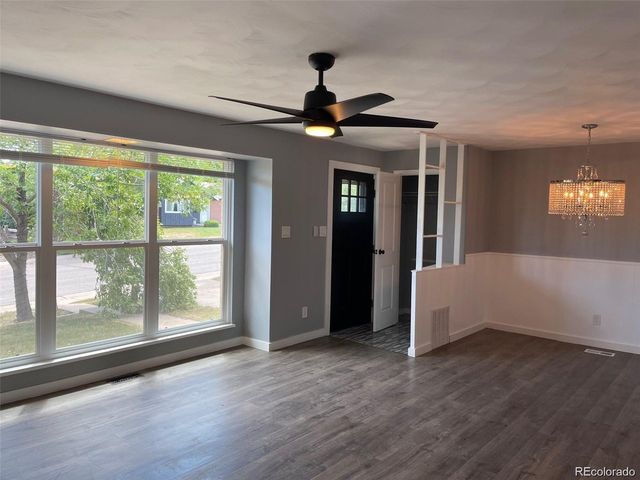 6139 S Adams Dr, Centennial, CO 80121