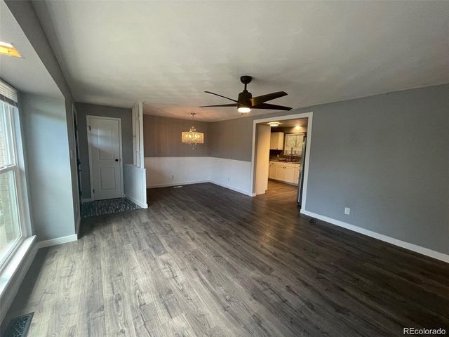 6139 S Adams Dr, Centennial, CO 80121