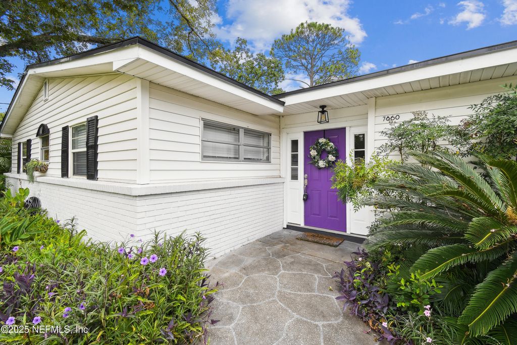 7860 FALCON Street, Jacksonville, FL 32244