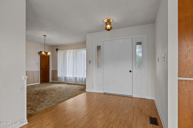 3703 Oxford Court, Morehead City, NC 28557