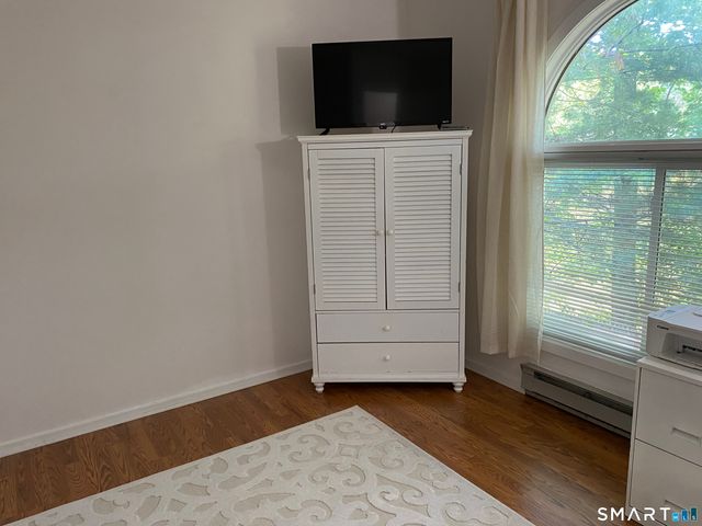 585 Park Road 5-8, Waterbury, CT 06708