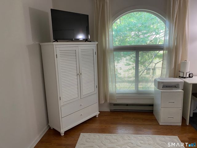 585 Park Road 5-8, Waterbury, CT 06708