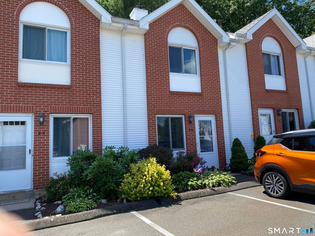 585 Park Road 5-8, Waterbury, CT 06708