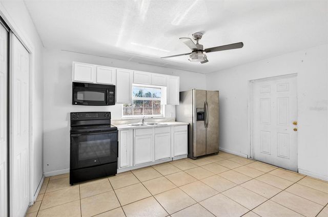 527 JULIE LANE, Brandon, FL 33511