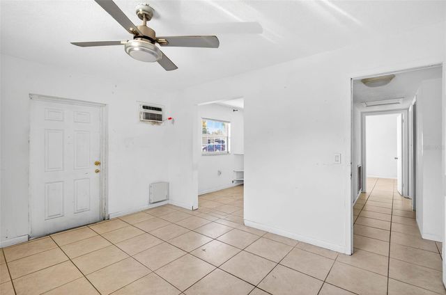 527 JULIE LANE, Brandon, FL 33511