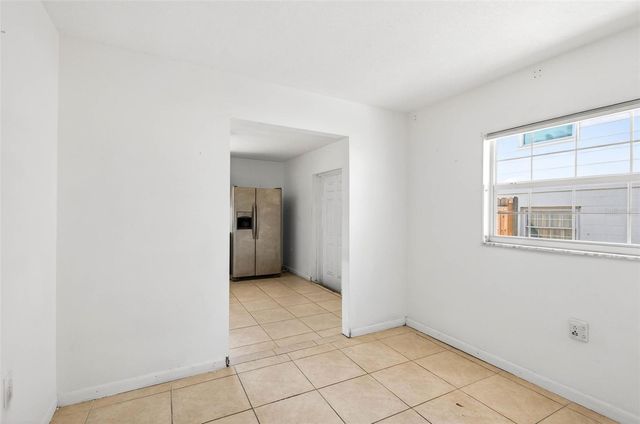 527 JULIE LANE, Brandon, FL 33511