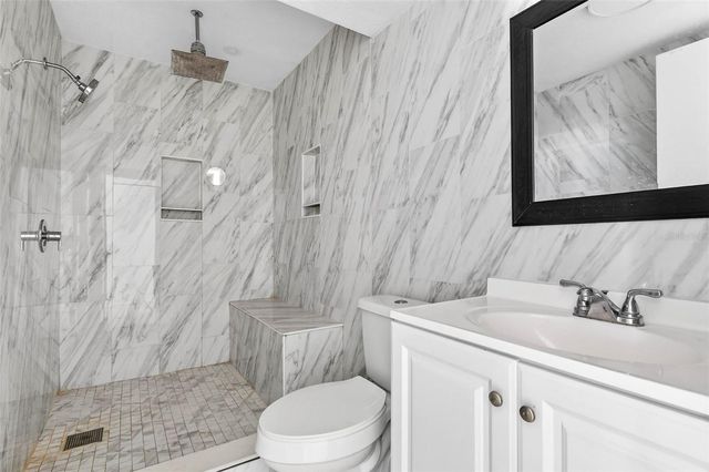 527 JULIE LANE, Brandon, FL 33511