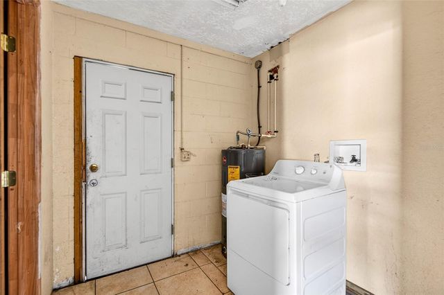 527 JULIE LANE, Brandon, FL 33511