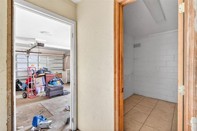 527 JULIE LANE, Brandon, FL 33511