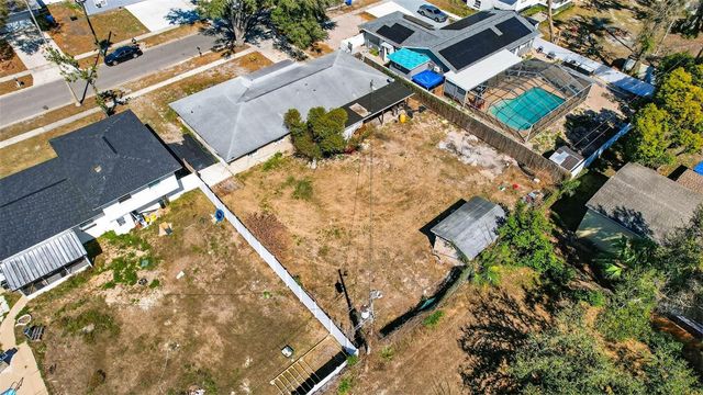 527 JULIE LANE, Brandon, FL 33511