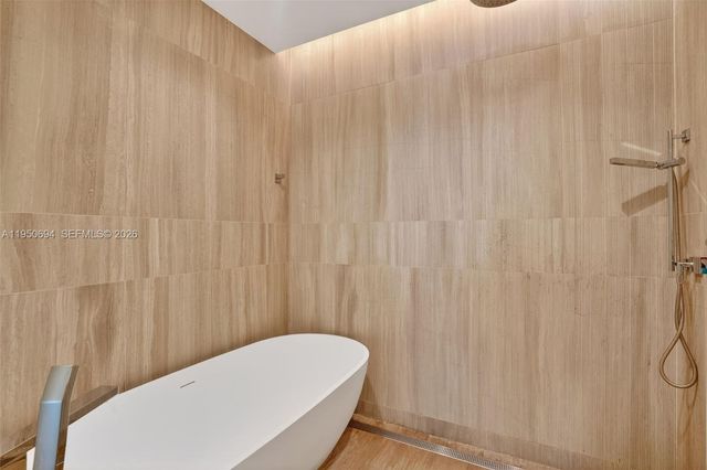 5775 Collins Ave 405, Miami Beach, FL 33140