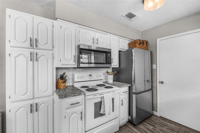 2533 Quail Ridge Drive, Denton, TX 76209