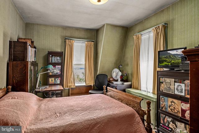 6127 W WALNUT AVE, Pennsauken, NJ 08109