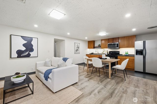 8324 Beacon Avenue S, Seattle, WA 98118