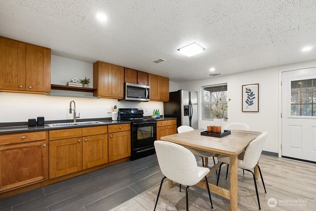 8324 Beacon Avenue S, Seattle, WA 98118