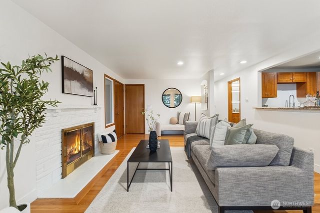 8324 Beacon Avenue S, Seattle, WA 98118