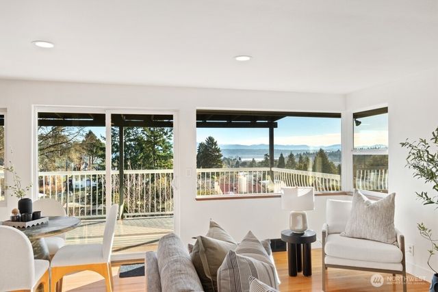 8324 Beacon Avenue S, Seattle, WA 98118