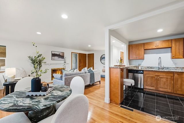 8324 Beacon Avenue S, Seattle, WA 98118